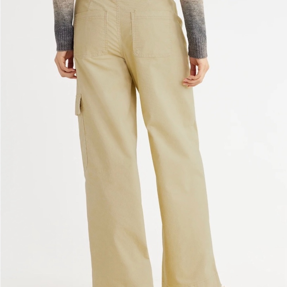 Time and Tru’s Women’s Wide Leg Corduroy Cargo - Picture 2 of 4